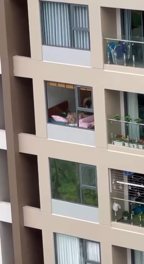 Phim sex Vú To - Quay lén đôi tình nhân quấn quýt cuồng si trong căn hộ chung cư ngay đối diện